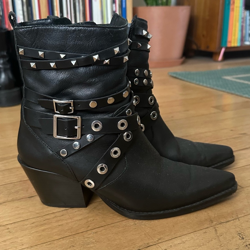 Zara Studded Buckle boots - size 38/8